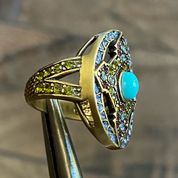 GORGEOUS Off Park Turquoise And Crystal Ring - Picture 3 of 10